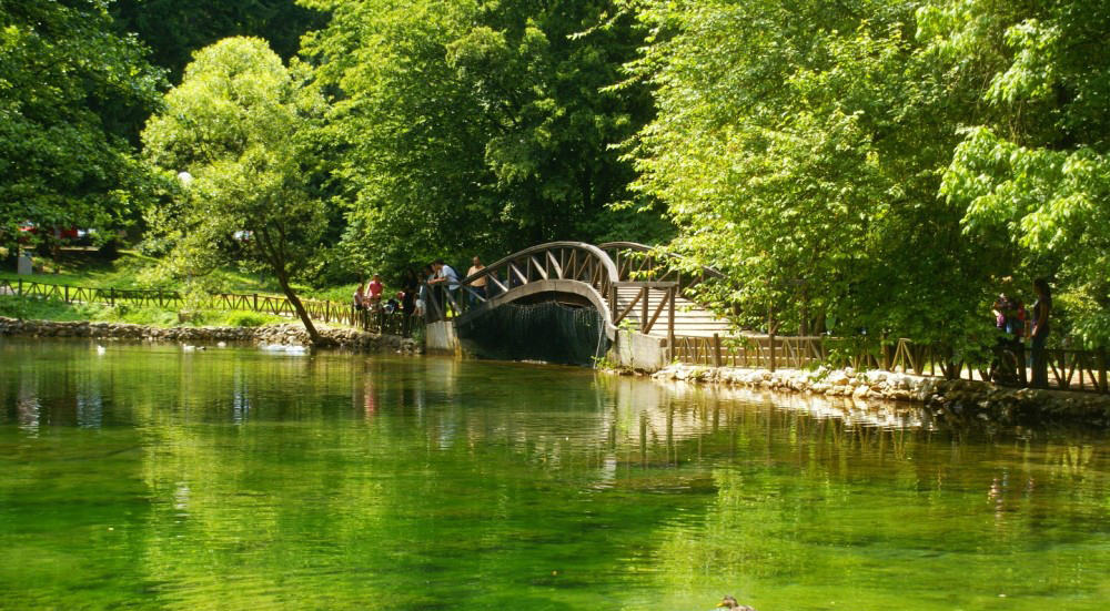 Vrelo Bosne (Bosnia River Springs) .